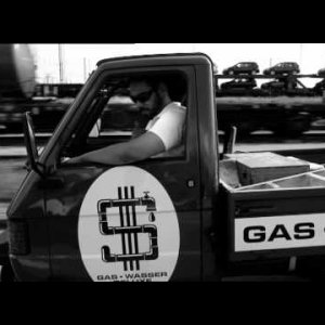 Samy Deluxe - Musik um durch den Tag zu komm - Offizielles Musikvideo