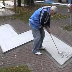 Minigolf professionell Europameister Hubert Bayer in Schweinfurt
