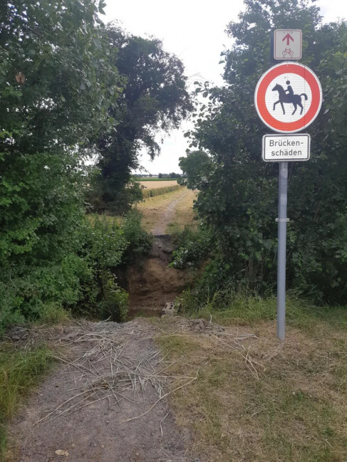Brücke weg