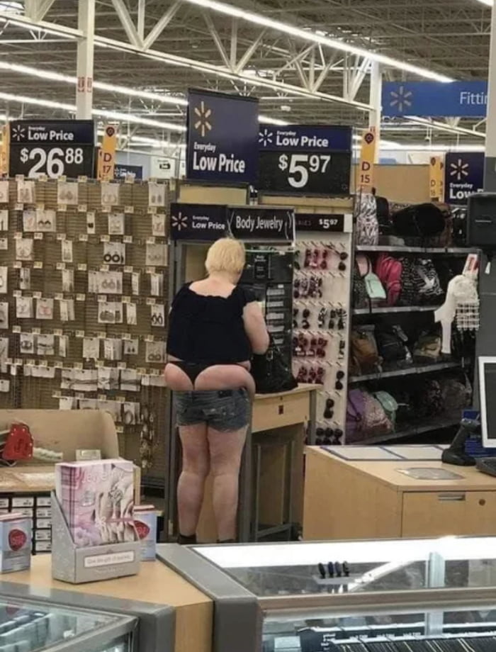 Dropyourpants.jpg