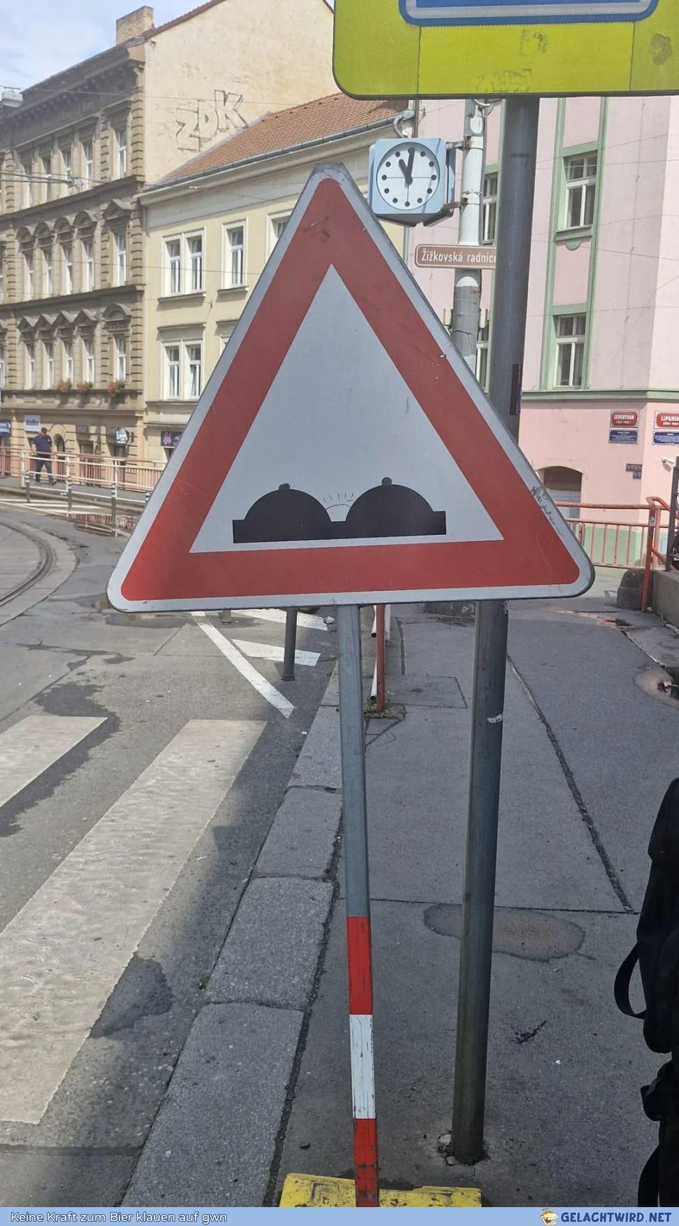 Gnihihihi