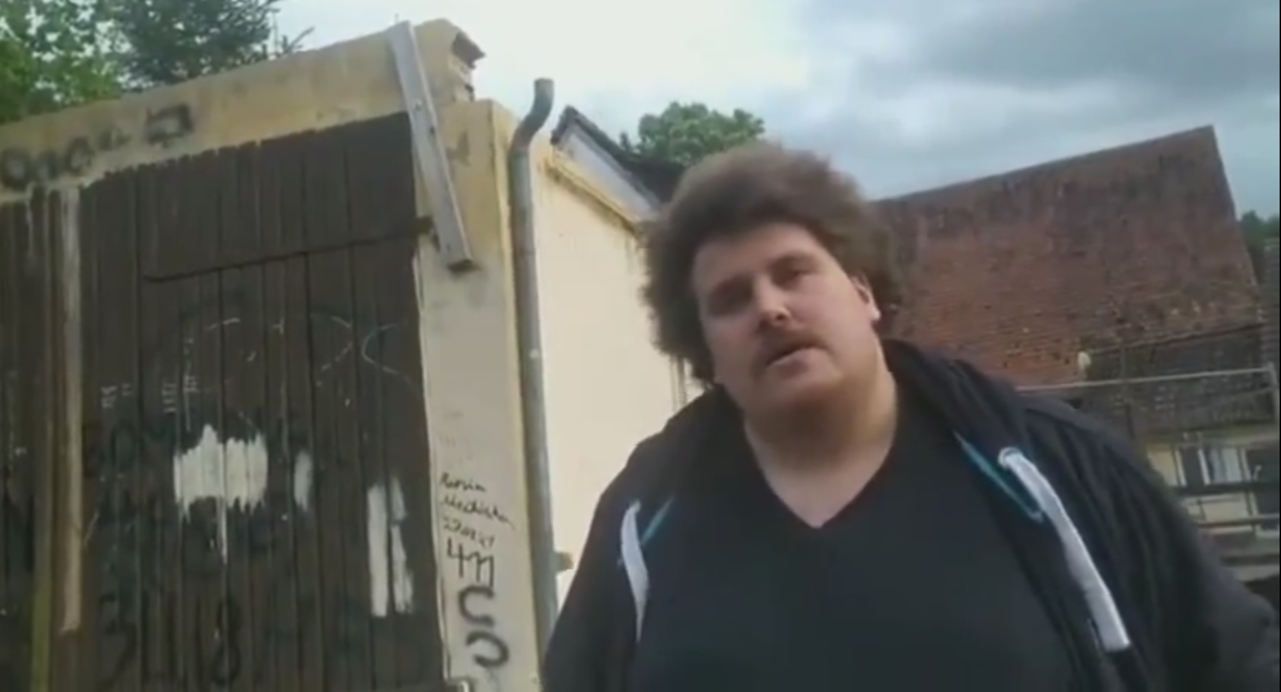 POV: Du bist ein Ehrenmann