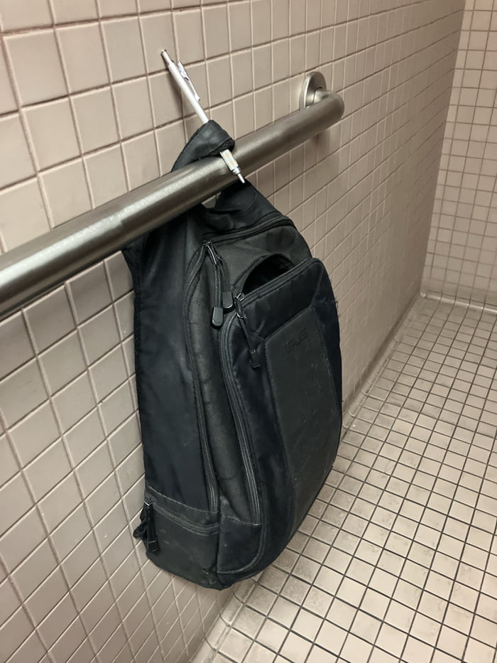 Toilettenböden sind dreckig