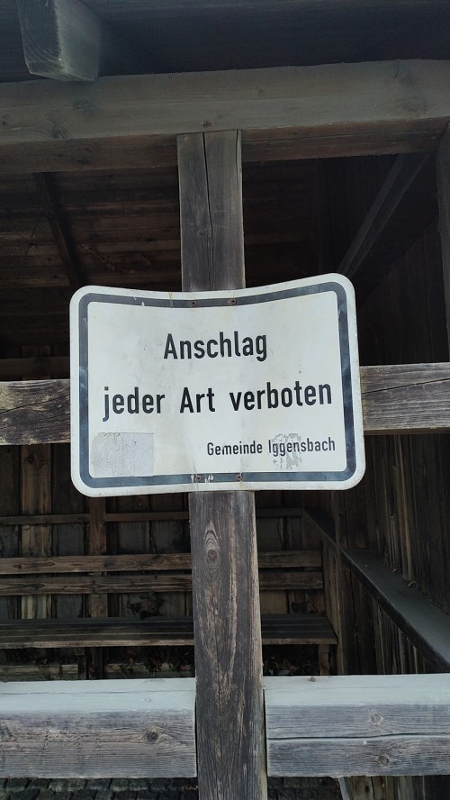 Traurige Terroristengeräusche